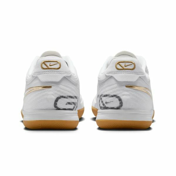 nike�ڥʥ����ۤΥեåȥ��륷�塼��